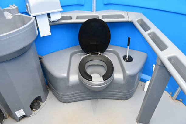 Best Porta potty delivery and setup  in Camden, OH